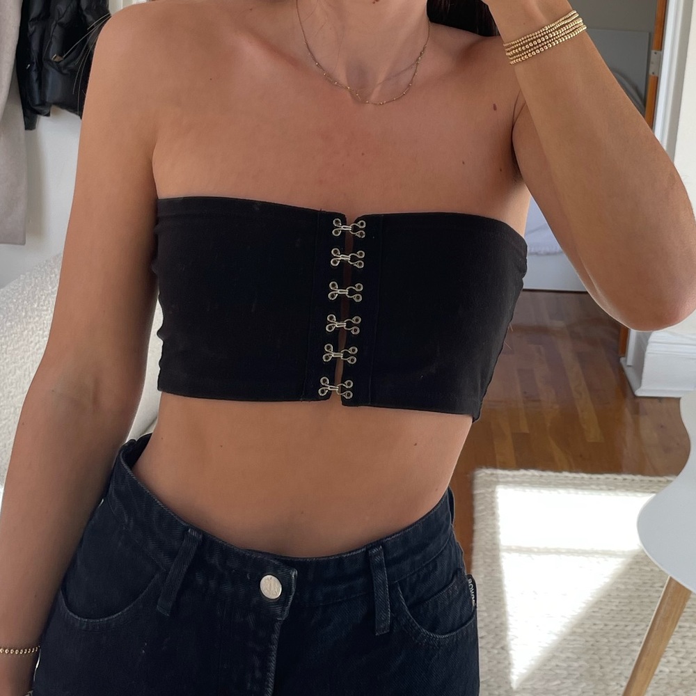 Emma & Sam Crop